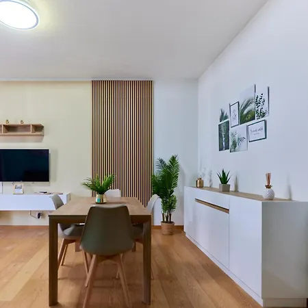 Garibaldi Oasis Retreat - Awesome Location In The Modern * Милан