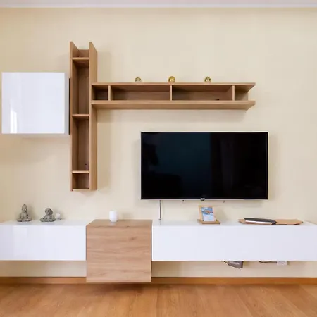 Zen Island- Isola Near Garibaldi Fs